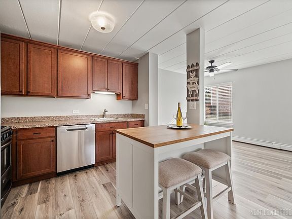 4th image of 1052 N Mill St APT 111