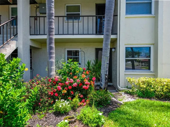 1100 E Bay Dr APT 38, Largo, FL 33770
