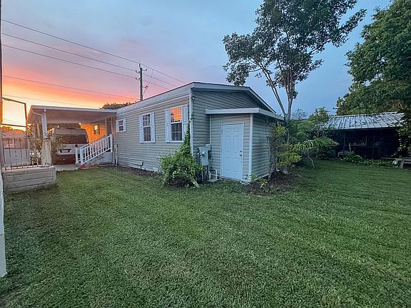 5th image of 924 SW 133rd Ave #38