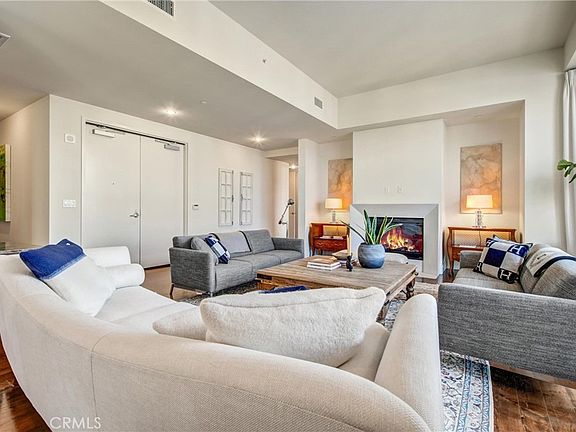 4th image of 10776 Wilshire Blvd #901