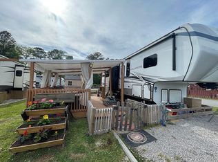 181 Waterfront Rd #26, Hubert, NC 28539