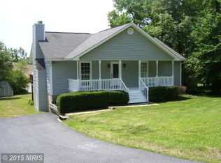 10306 Hillside Ln, Fredericksburg, VA 22408