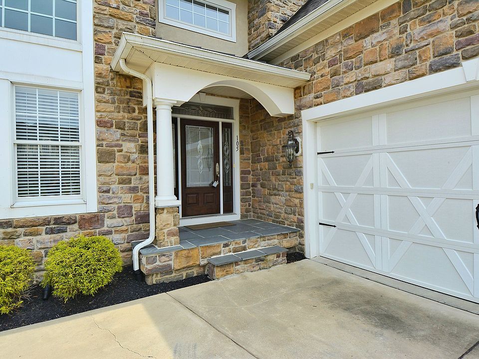 Entry/Garage