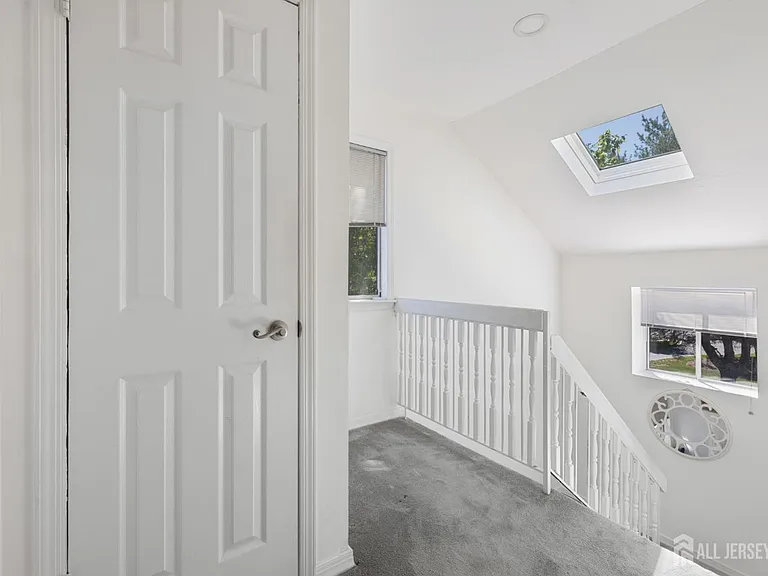 190 Goldmine Ln — Photo 13