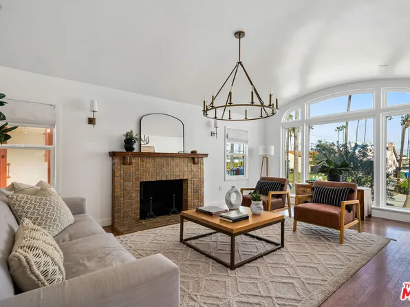 5715 S Mullen Ave, Los Angeles, CA 90043