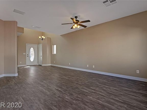 3rd image of 1746 Little Crow Ave