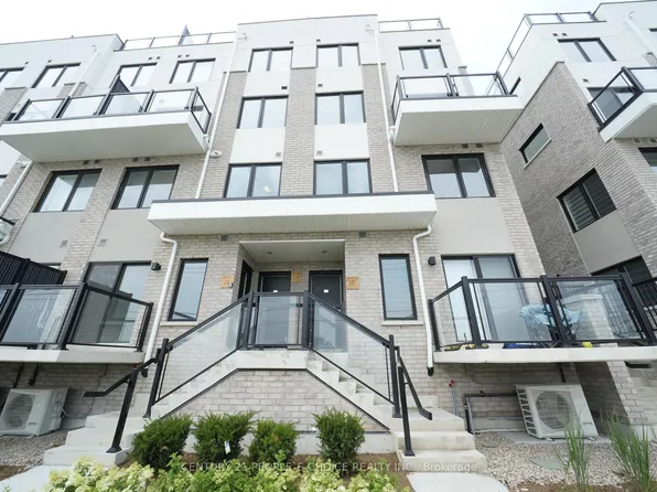 1695 Dersan St #302, Pickering, ON L1V 0G9