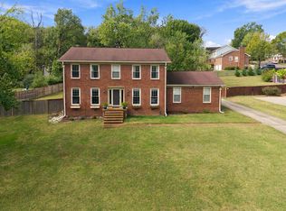 103 Stark Knob Rd, Hendersonville, TN 37075