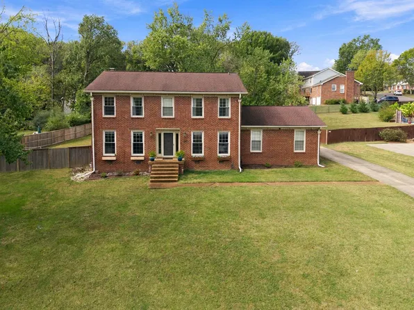 103 Stark Knob Rd, Hendersonville, TN 37075