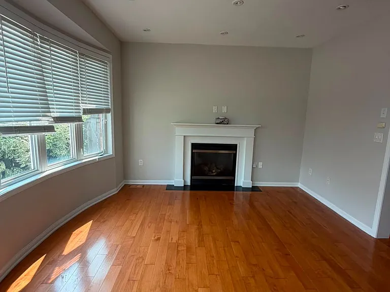 697 Scott Blvd — Photo 4