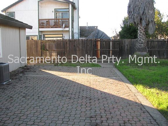 3rd image of 191 Dawn Cir