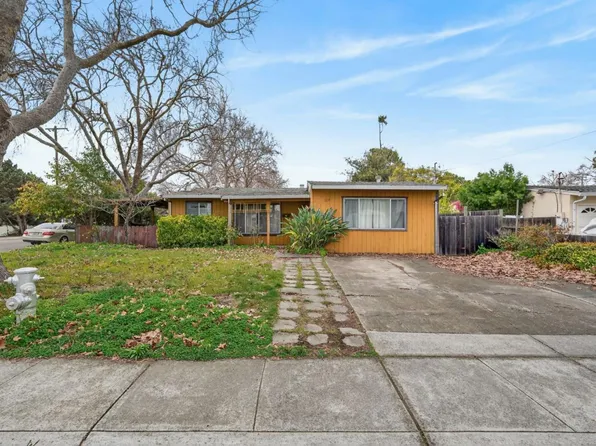 1114 Burgoyne St, Mountain View, CA 94043