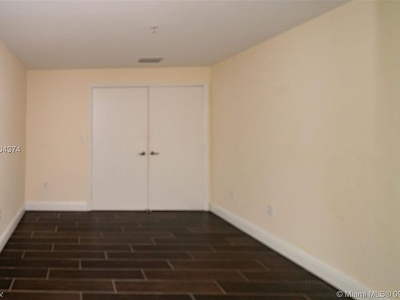 4th image of 1900 N Bayshore Dr APT 616