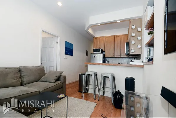 Rented by J Misrahi Realty Corp | media 24