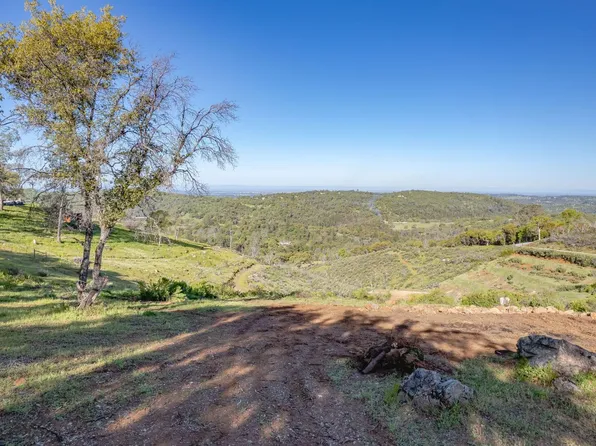 4060 Red Cloud Ln, Pilot Hill, CA 95664