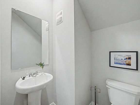 3rd image of 1013 Maywood Ln