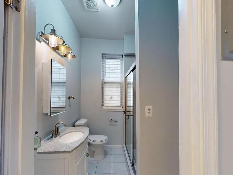 1228 Fairmont St NW — Photo 13