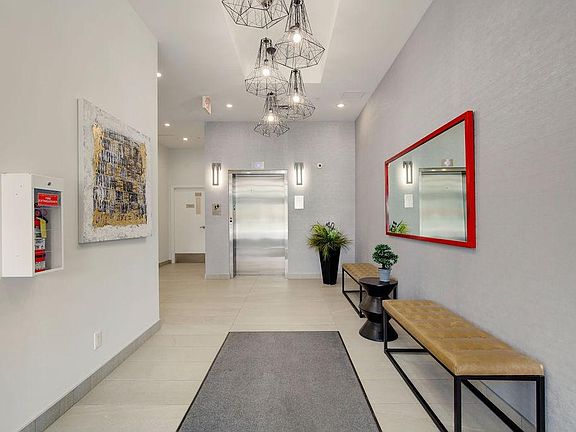 2nd image of 1526 9th Ave SE #204