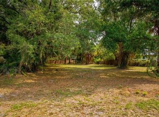 2753 2nd St, Fort Myers, FL 33916