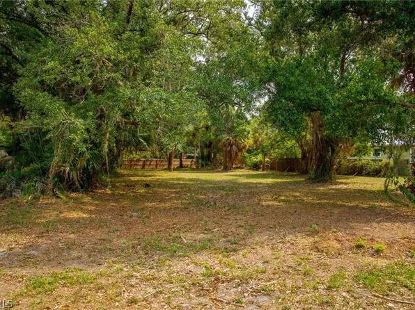 2753 2nd St, Fort Myers, FL 33916