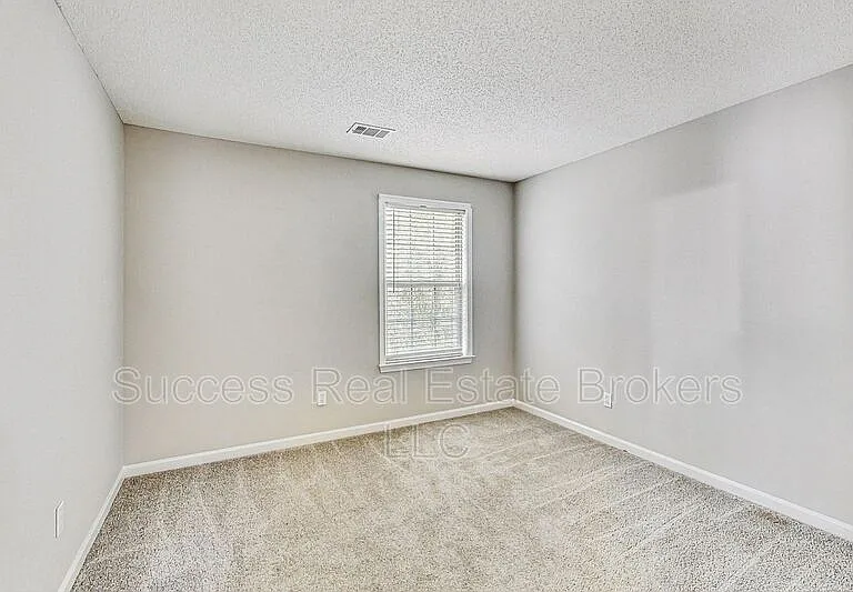 1645 Heyford Cir NW — Photo 34