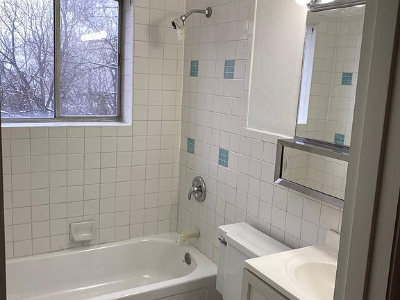 4th image of 2026 Bellevue Ave APT 2H