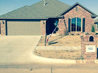 1021 SW 15th St, Moore, OK 73160