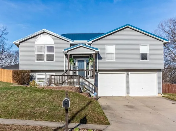 304 Talon Ct, Warrensburg, MO 64093