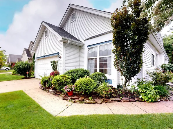 40 Mayfair Rd, Southampton, NJ 08088