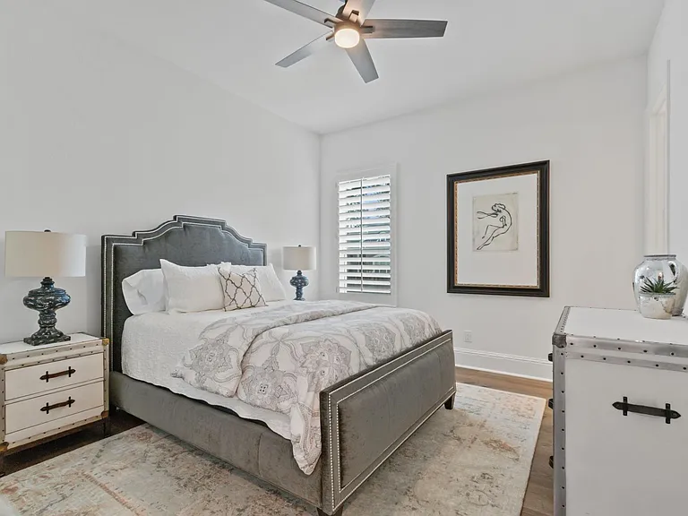 902 Falcon Hollow Ln — Photo 29