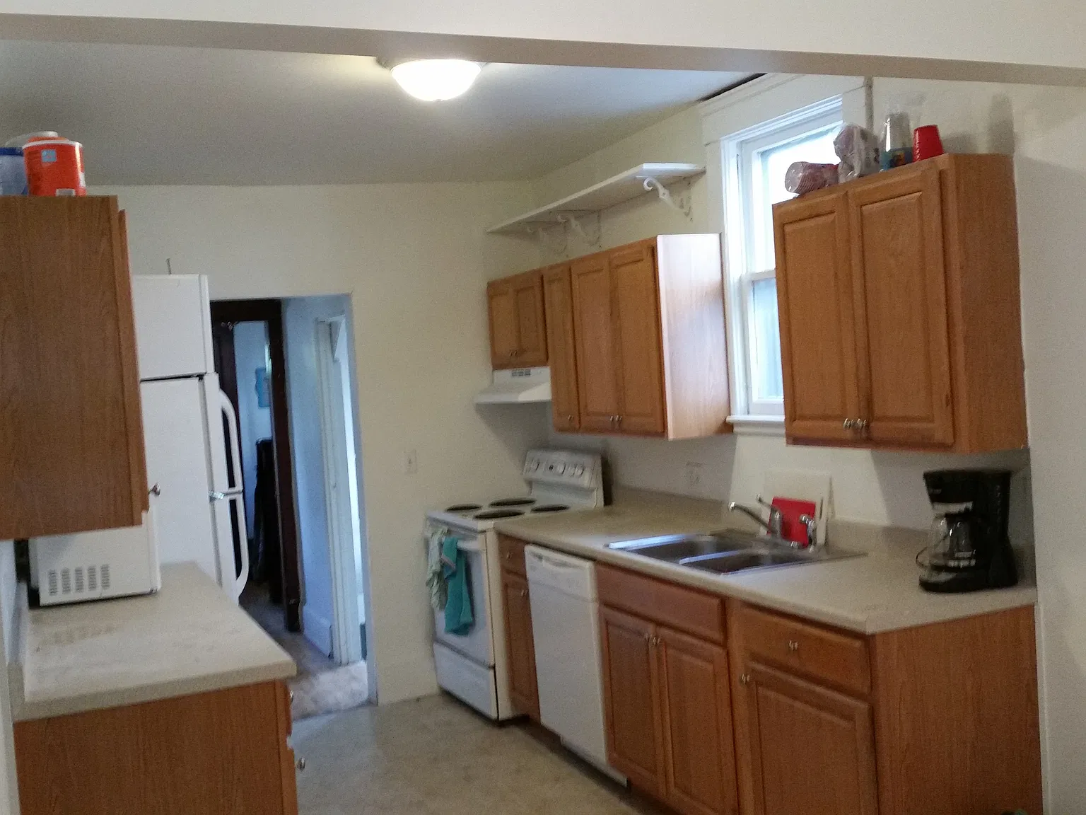 6 bed, 1300 sqft, $6,900 — Photo 2