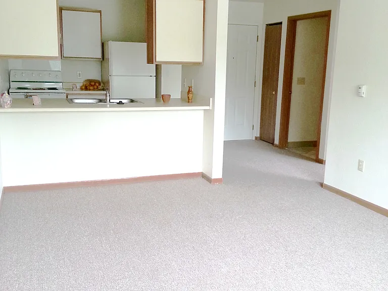 Meridian Stratford Place Senior 55+ Apartments — Photo 15
