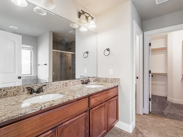 7587 Brooklyn Ave — Photo 9