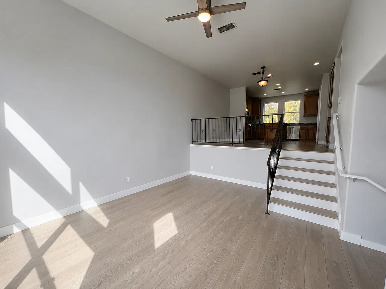 3 bed, 1700 sqft, $2,950 — Photo 4