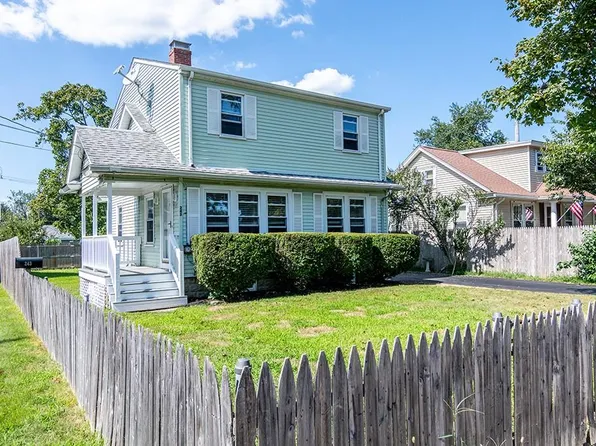 243 Atlantic Ave, Warwick, RI 02888