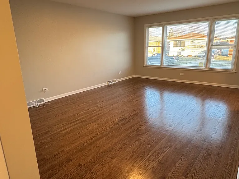 512 Yates Ave — Photo 11