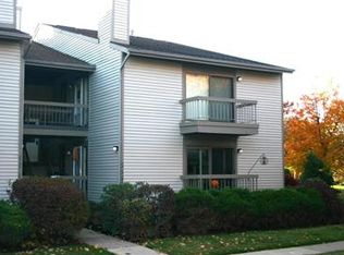 29 Sam Bonnell Dr #211, Clinton, NJ 08809