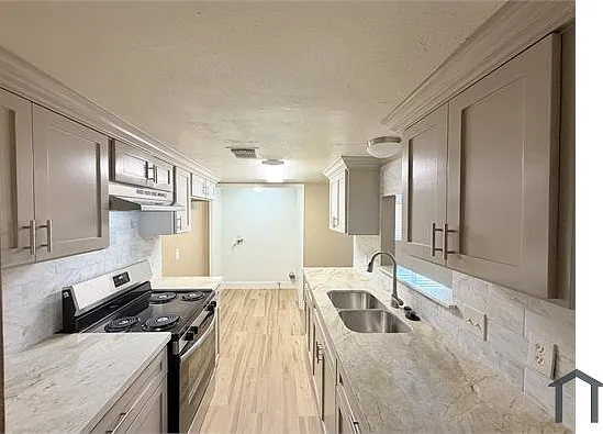 12240 Ormandy St #12240 — Photo 13