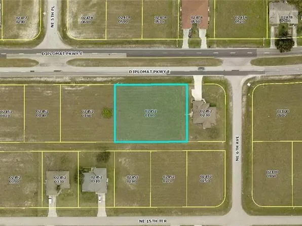 528 Diplomat Pkwy E, Cape Coral, FL 33909