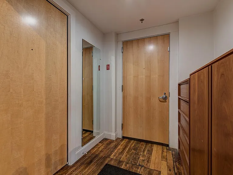 532 Kinsley Ave #110 — Photo 40