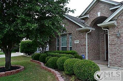 3rd image of 4317 Wyndham Dr