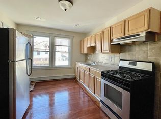 21 Verndale Ave FLOOR 2, Providence, RI 02905