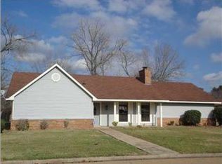 1310 Amarello Dr, Clinton, MS 39056