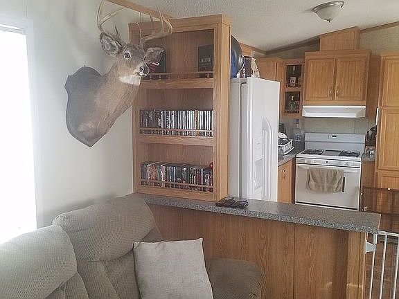 4th image of 5489 Loomis St