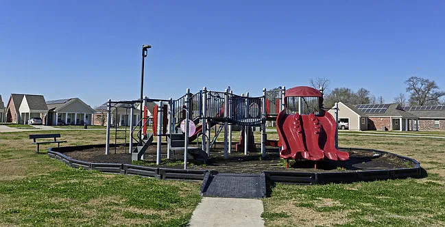 Sugar Hill Crossing — Photo 13