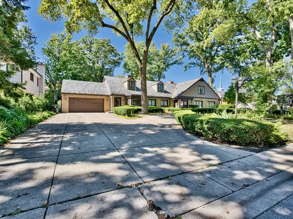 6776 N Laporte Ave, Lincolnwood, IL 60712