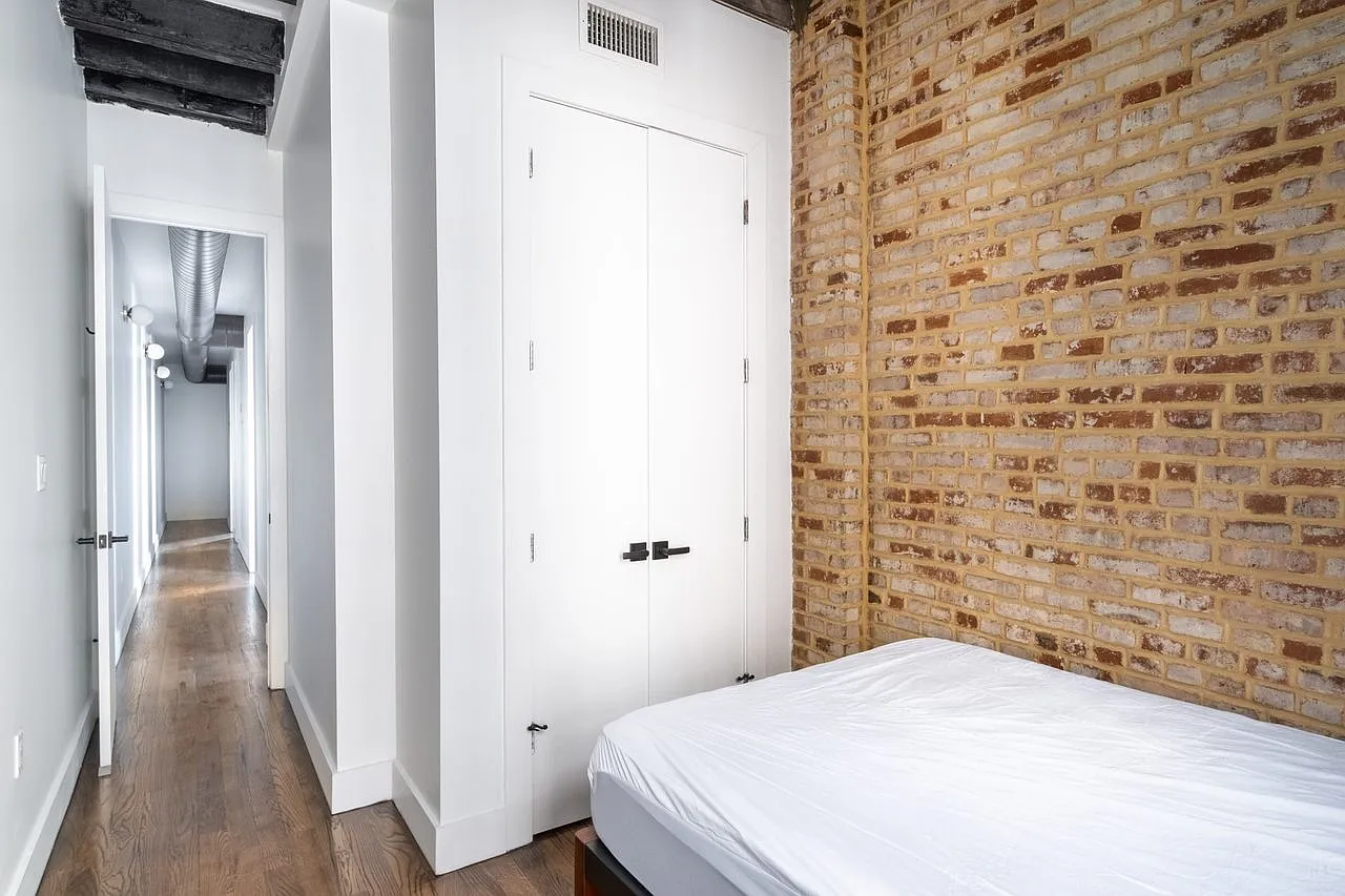 Contemporary ROOM at The Clark House — Photo 3