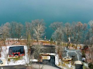 2175 E Crampton Rd, Columbia City, IN 46725