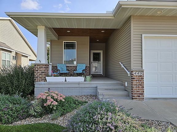 HOA includes lawn and snow