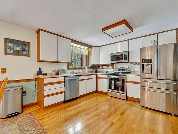 3rd image of 77 Hancock Street